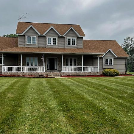 House On Grass Runway With Fly-In/Fly-Out Access Villa Tecumseh Exterior foto