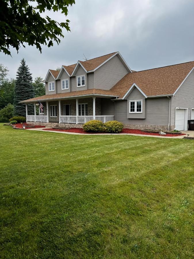 House On Grass Runway With Fly-In/Fly-Out Access Villa Tecumseh Exterior foto